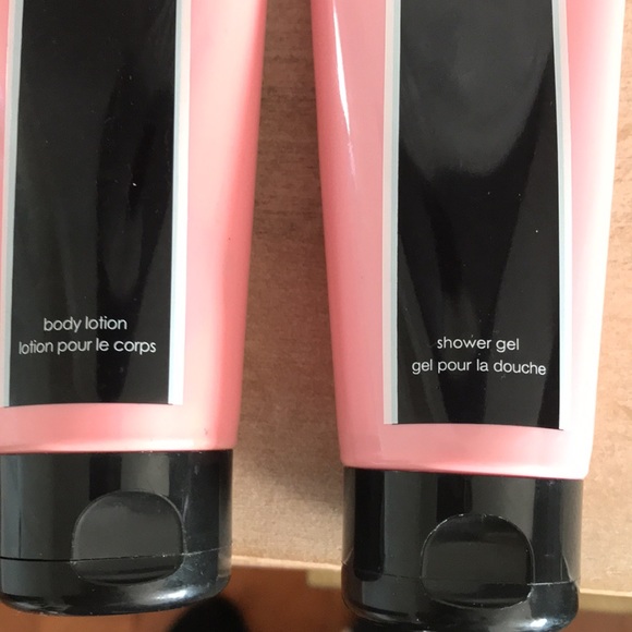 3/$20 Tracy by Ellen Tracy body lotion and shower gel duo - Picture 3 of 3